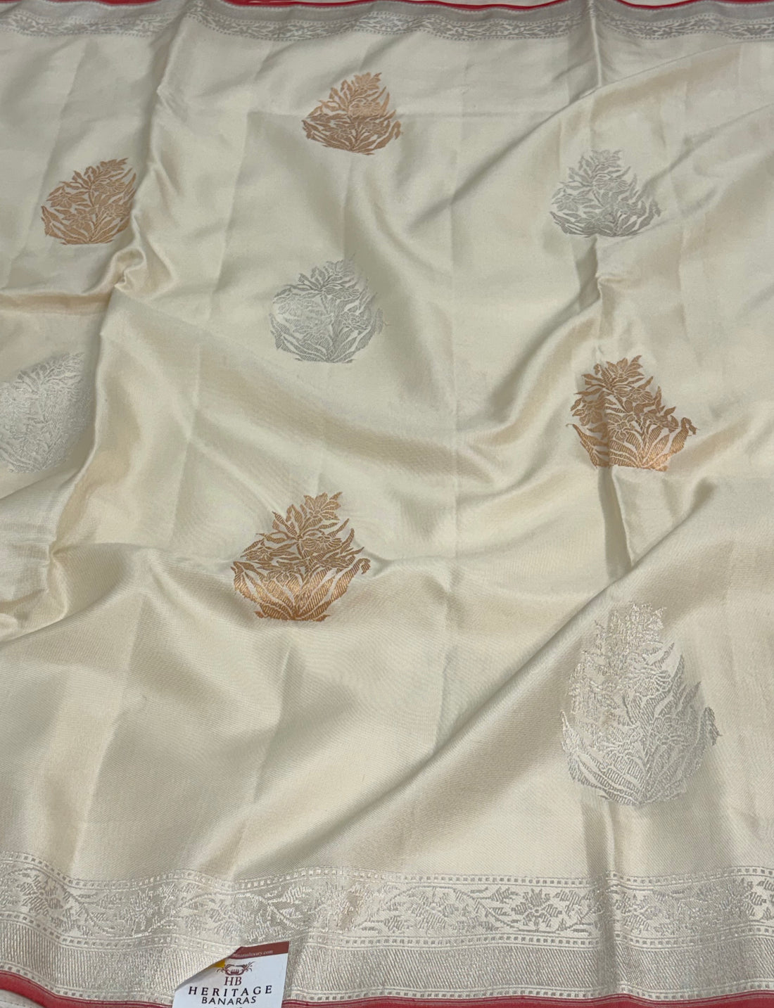 Ivory Handwoven Banarasi Pure Ektara Katan Silk Saree
