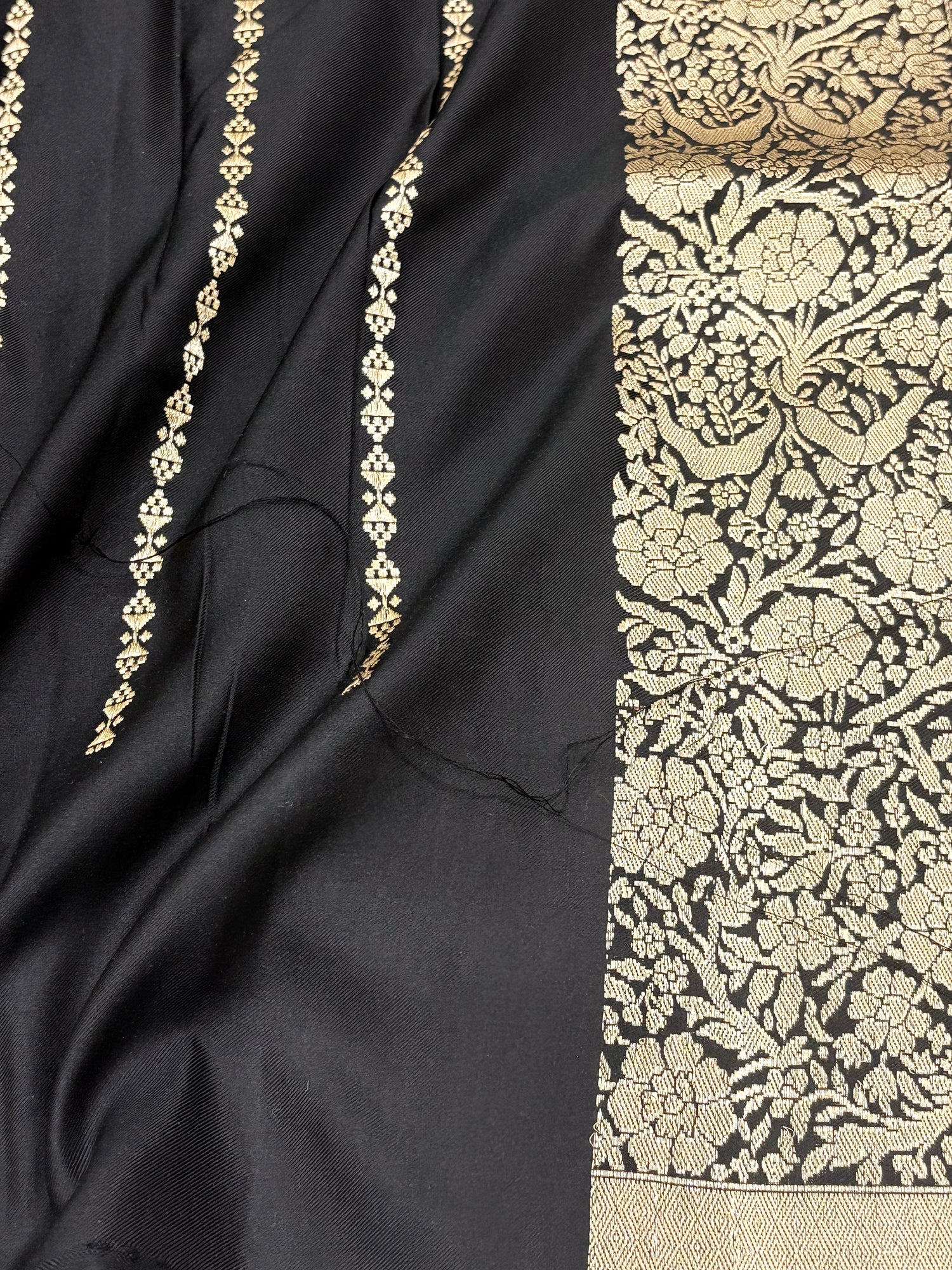 Black Handwoven Banarasi Pure Ektara Katan Silk Saree