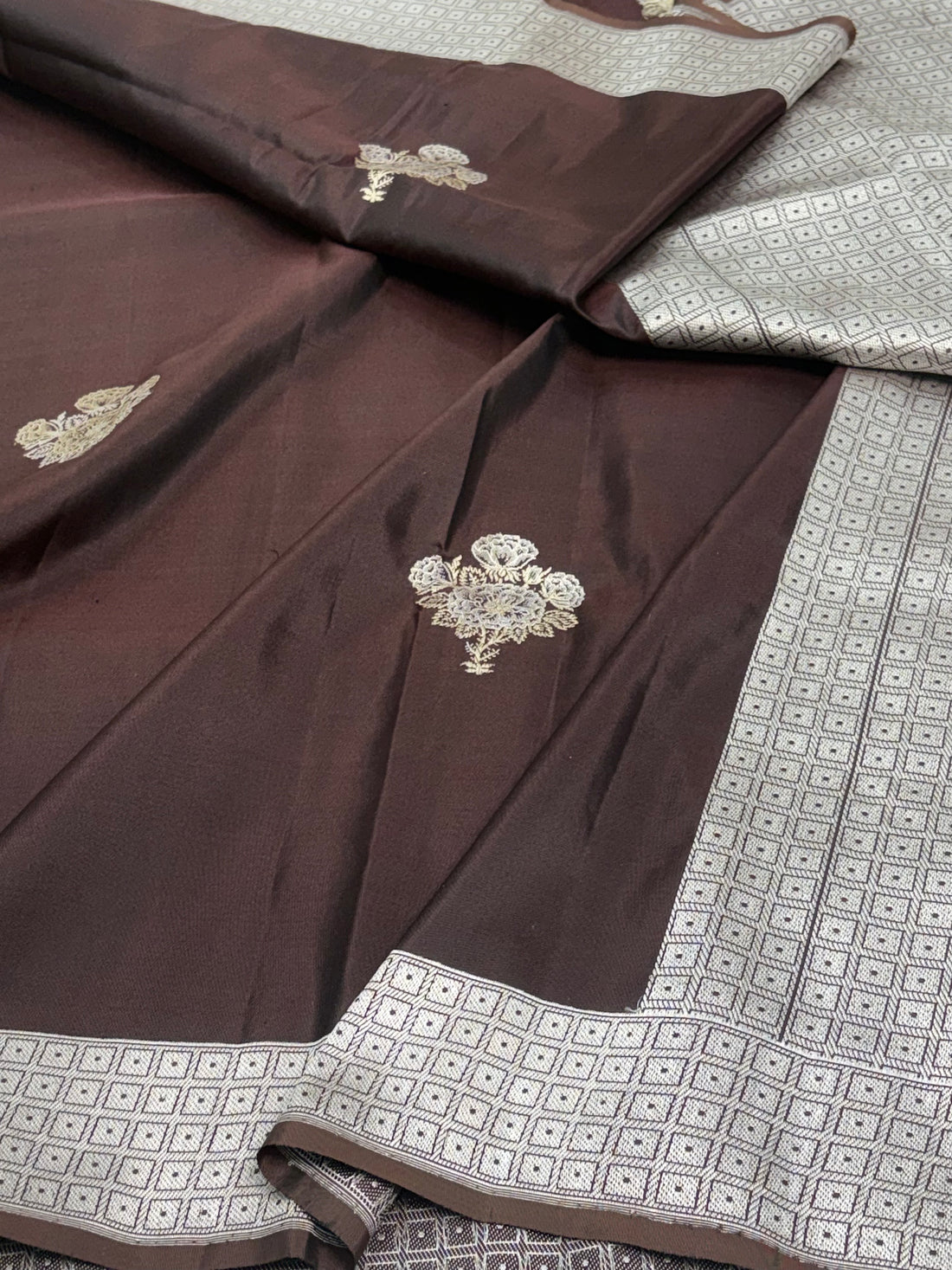 Brown Handwoven Banarasi Pure Ektara Katan Silk Saree