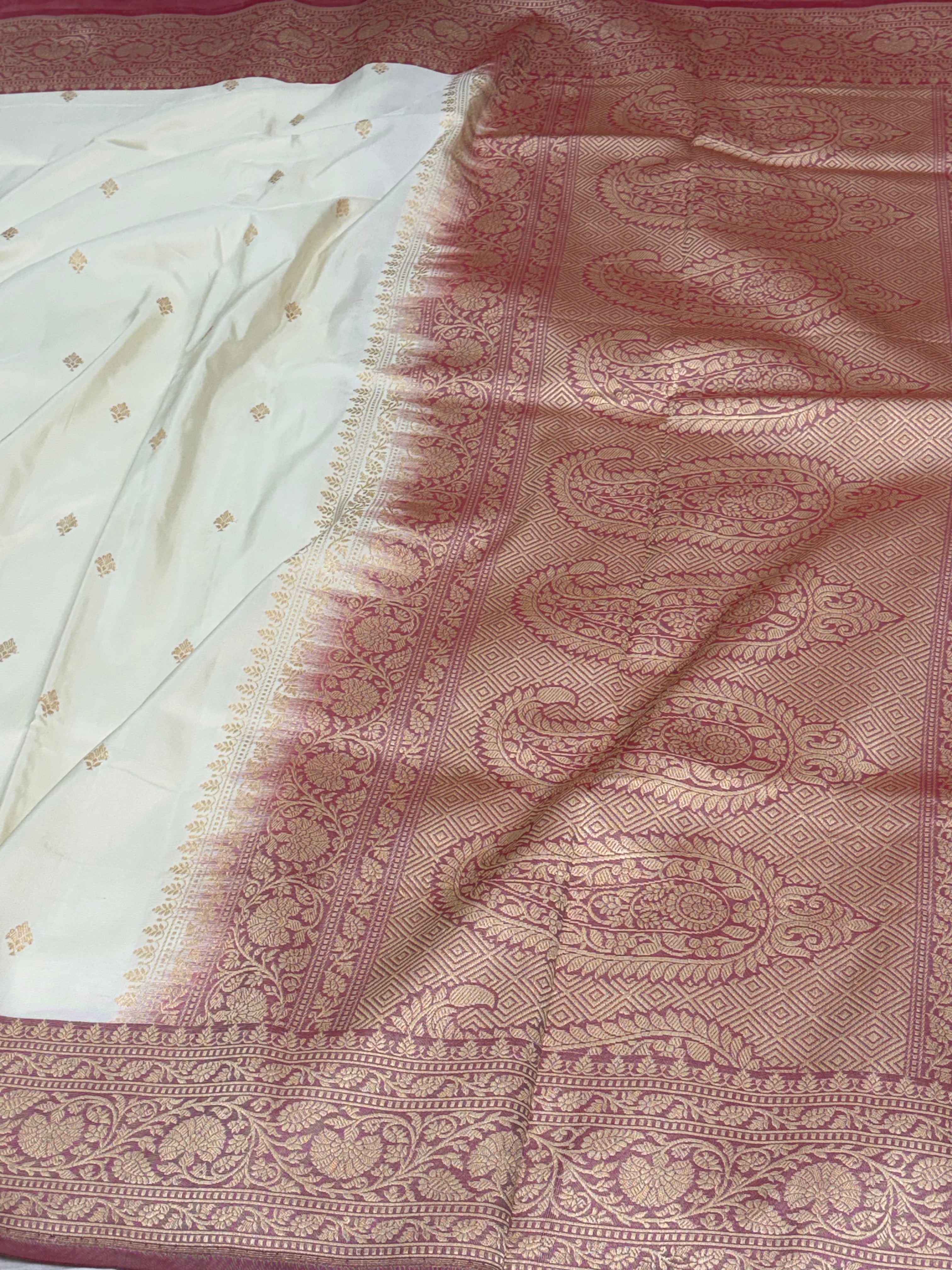 Ivory Handwoven Banarasi Pure Ektara Katan Silk Saree