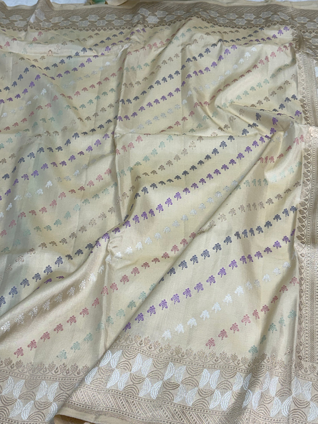 Ivory Handwoven Banarasi Pure Katan Silk Saree with Modern Border and Palu