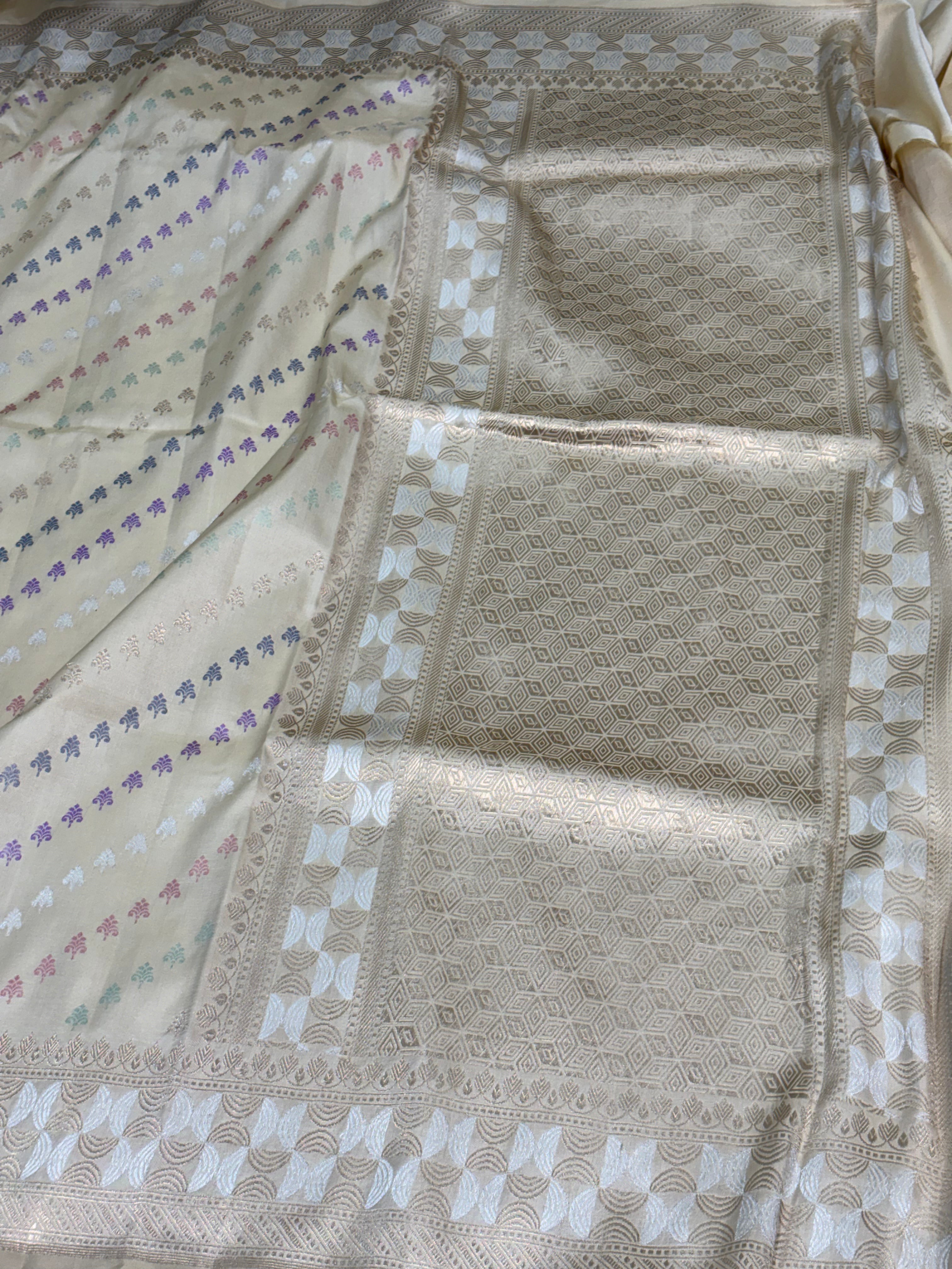 Ivory Handwoven Banarasi Pure Katan Silk Saree with Modern Border and Palu