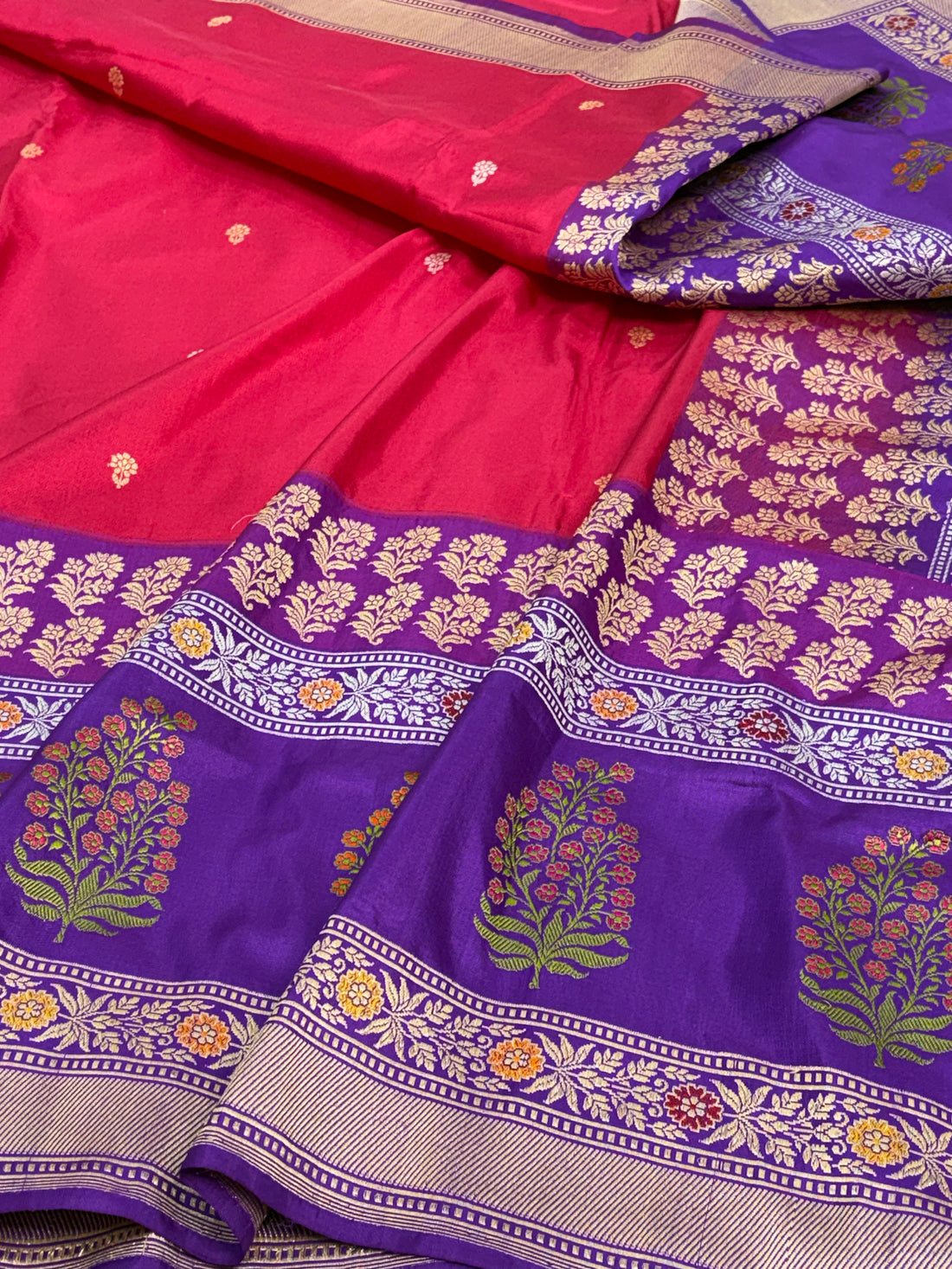 Red Handwoven Banarasi Pure Katan Silk Kadiyal Saree with Purple boder