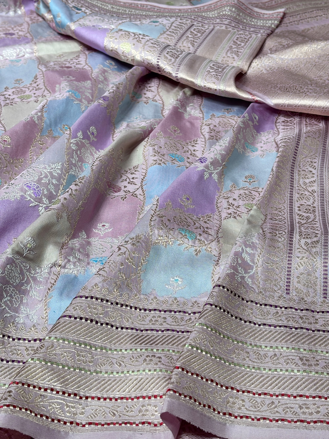 Light Lavender Pure Banarasi Rangkaat Silk Handloom Saree
