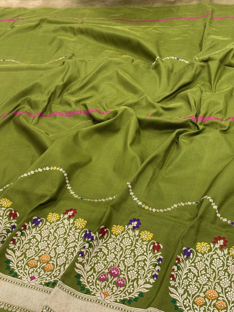 Leafy Olive Green Banarasi Pure Katan Silk Handwoven Saree
