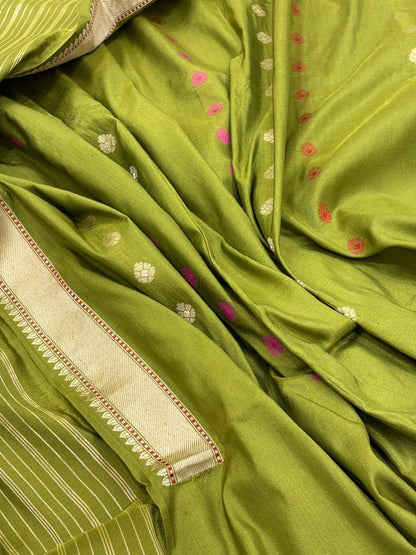 Leafy Olive Green Banarasi Pure Katan Silk Handwoven Saree