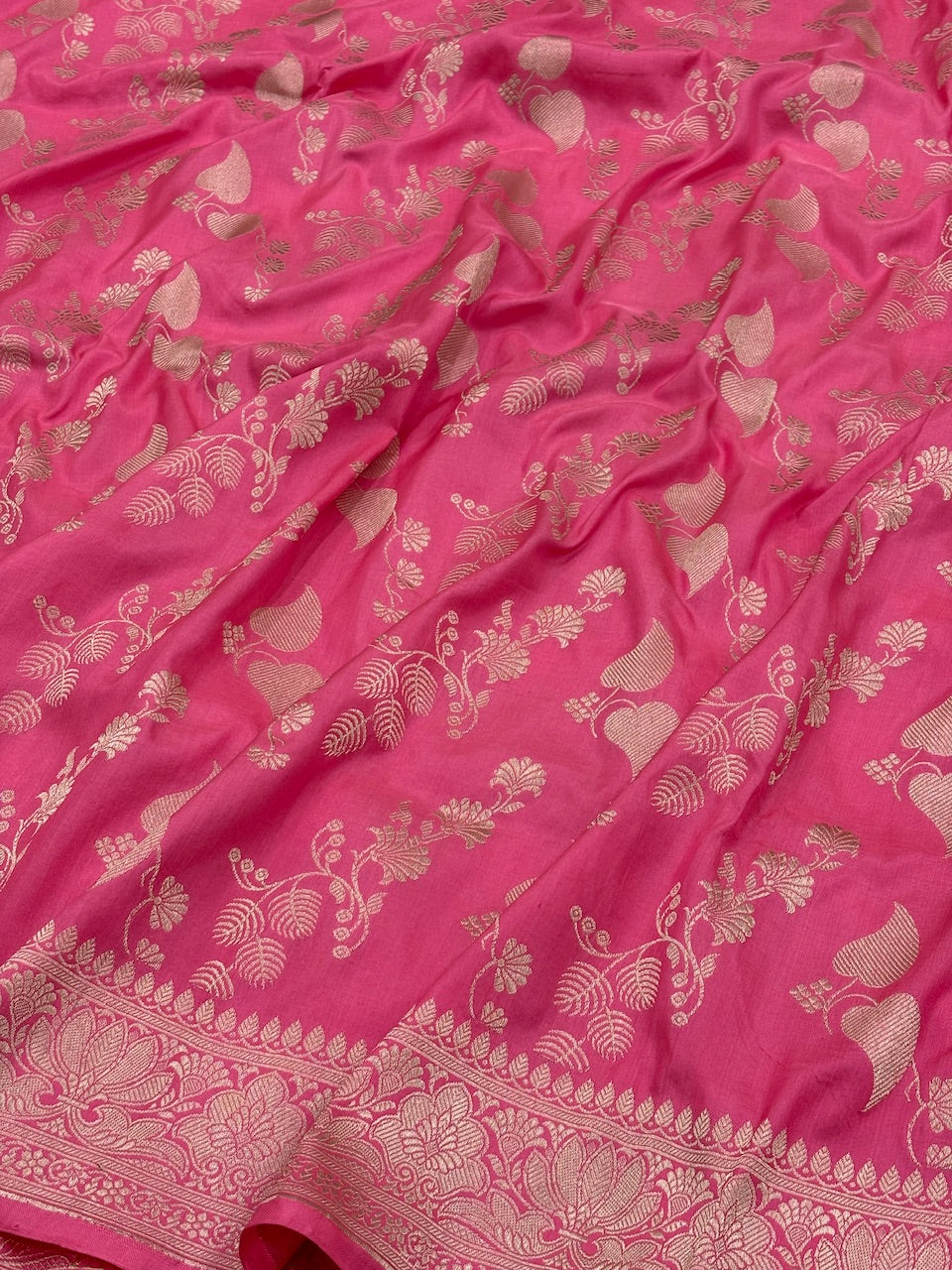 Fuchsia Pink Banarasi Pure Katan Silk Handwoven Saree