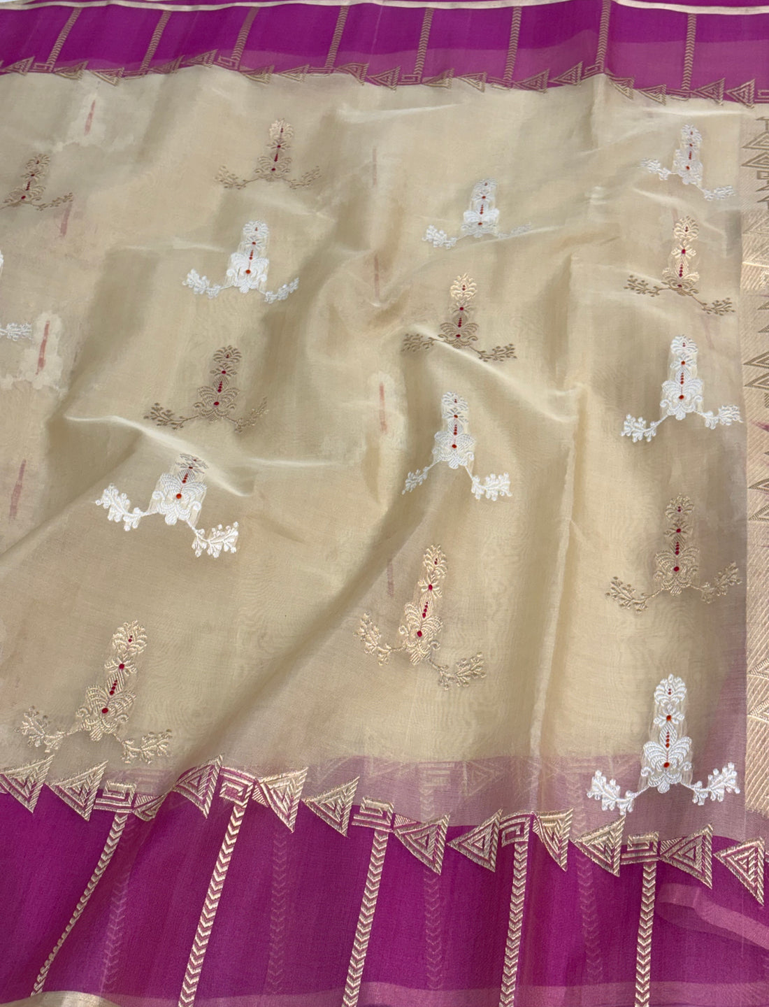 Beige with Pink Handwoven Banarasi Pure Kora Ektara with Kadiyal Border