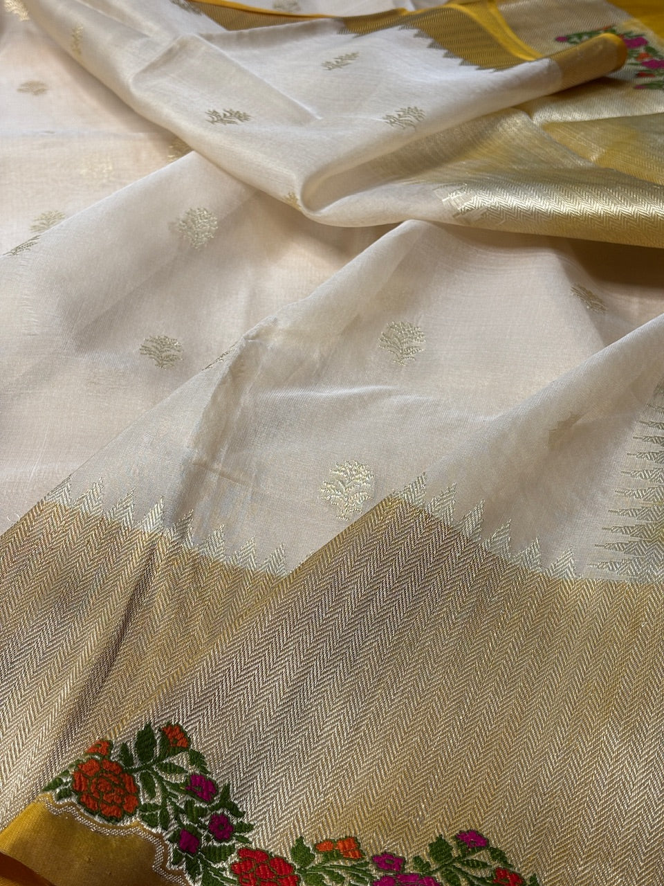 Ivory Banarasi Kora Silk Handwoven Saree