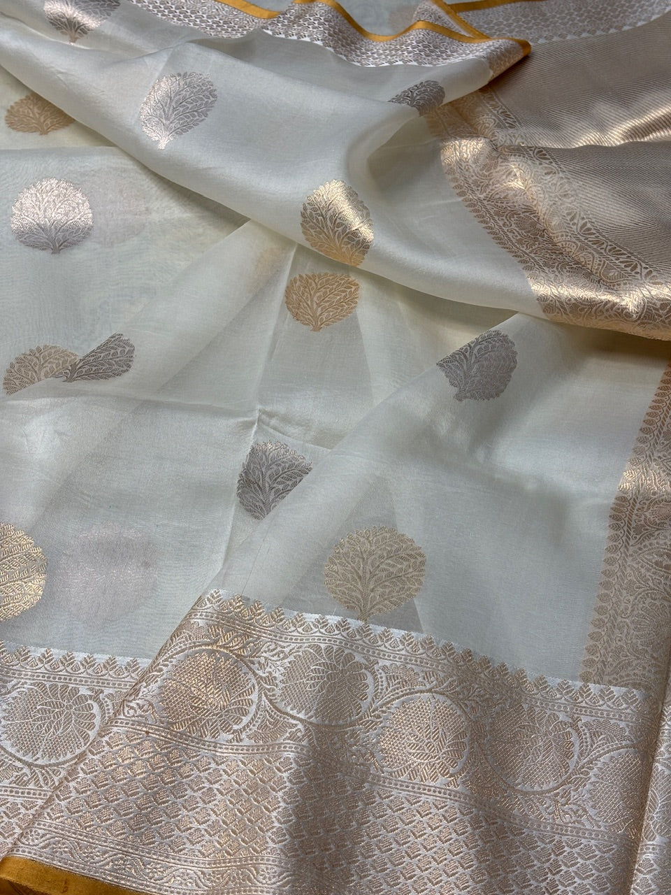 Ivory Banarasi Kora Silk Handwoven Saree