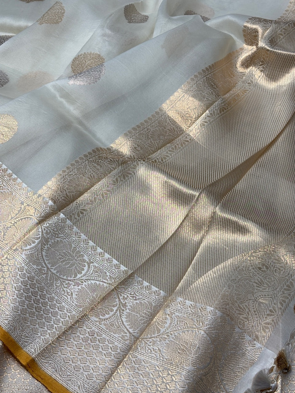 Ivory Banarasi Kora Silk Handwoven Saree