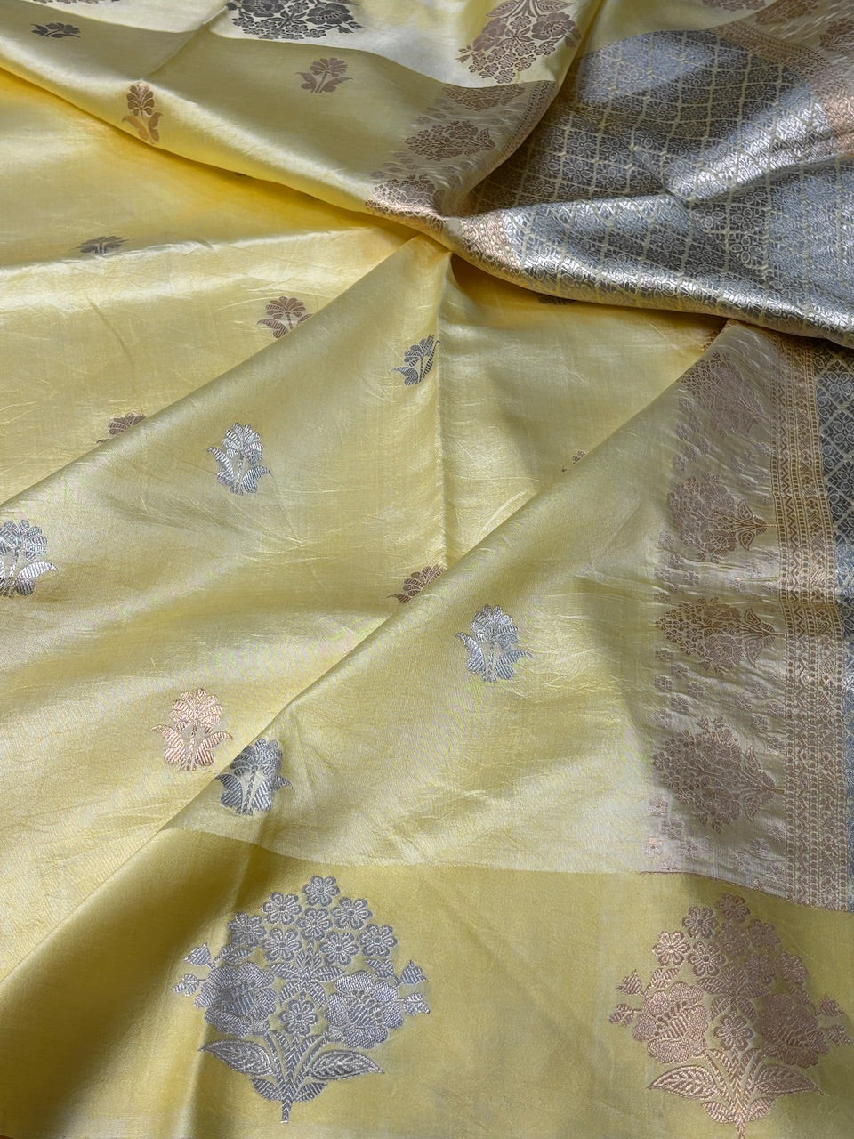 Silken Yellow Mango Katan Banarasi Silk Handwoven Saree