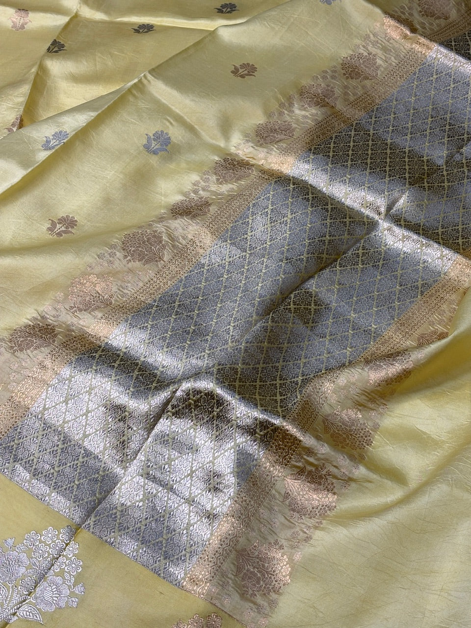 Silken Yellow Mango Katan Banarasi Silk Handwoven Saree