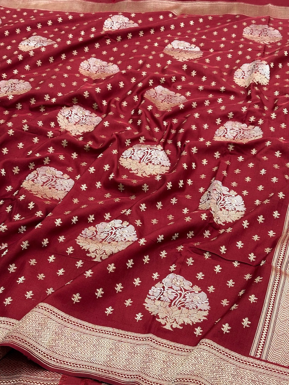 Maroon Banarasi Pure Katan Silk Handwoven Saree