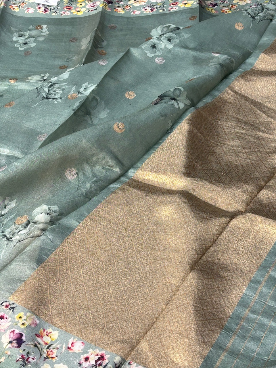 Sage GreenPrinted Mango Katan Banarasi Silk Handwoven Saree