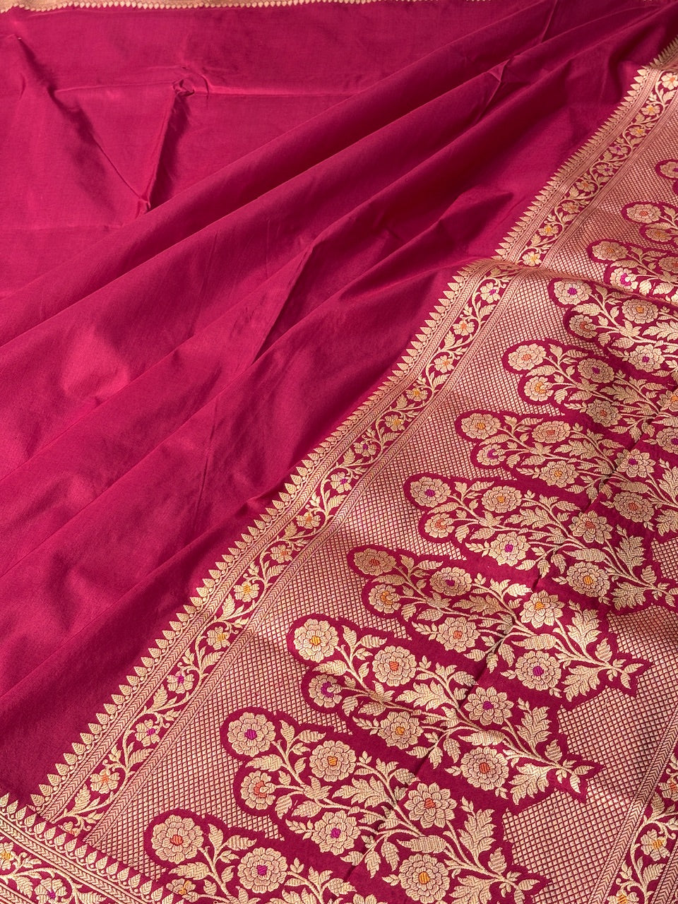 Apple Red Pure Banarasi Katan Silk Handloom Saree