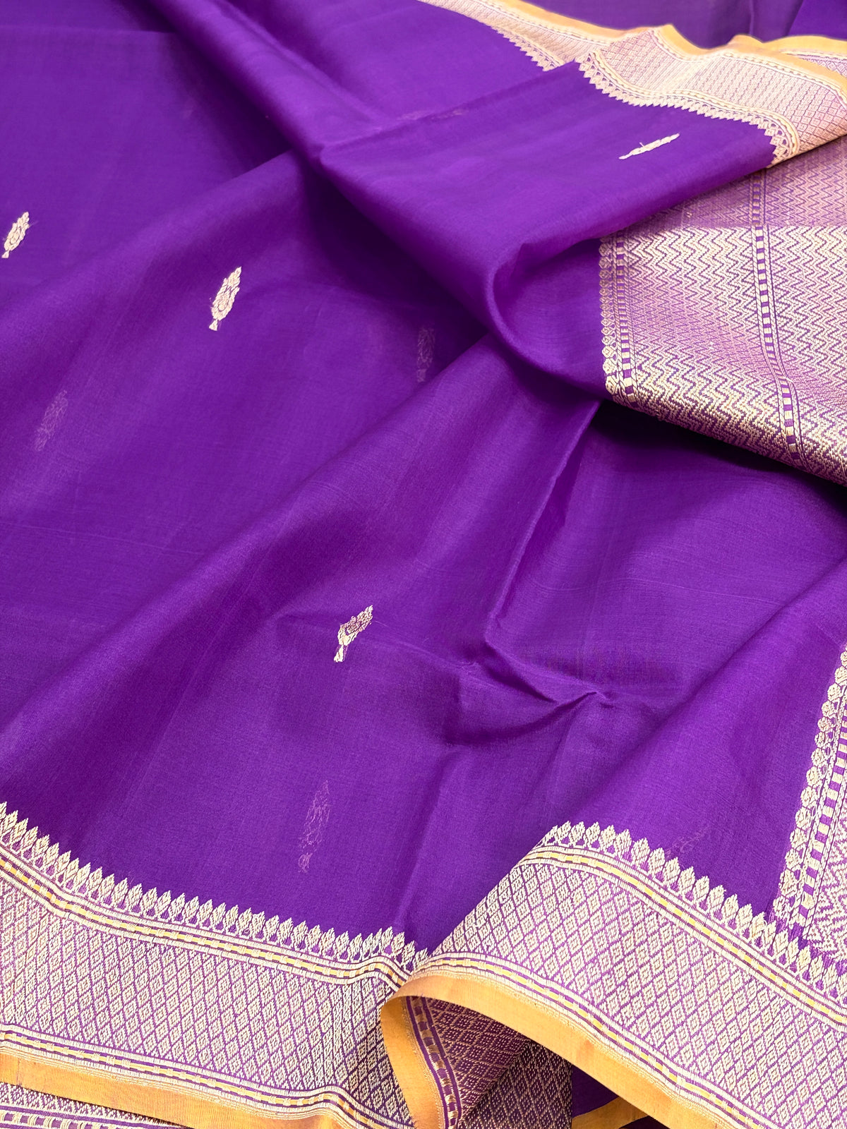 Purple Pure Kora Banarasi Saree with Kadhwa butti motifs
