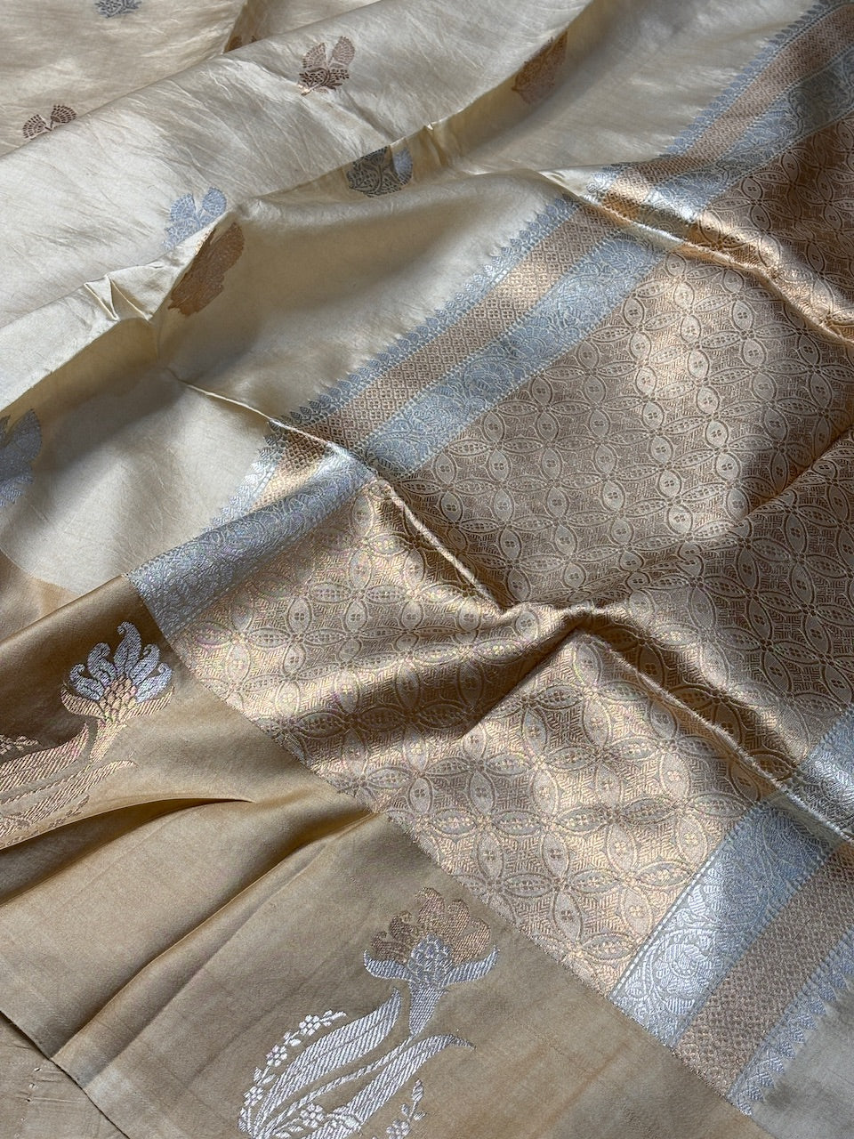 Beige Gold Mango Katan Banarasi Silk Handwoven Saree