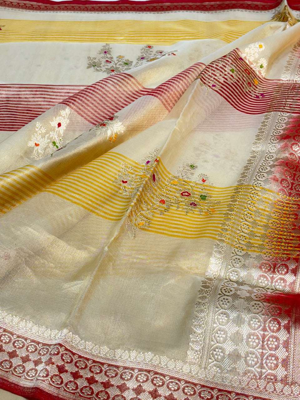 Glossy Gold Tissue Banarasi Silk Handwoven Saree