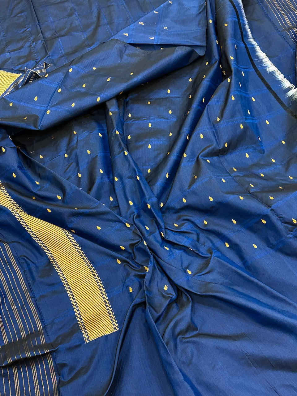 Neavy Blue Banarasi Pure Katan Silk Handwoven Saree