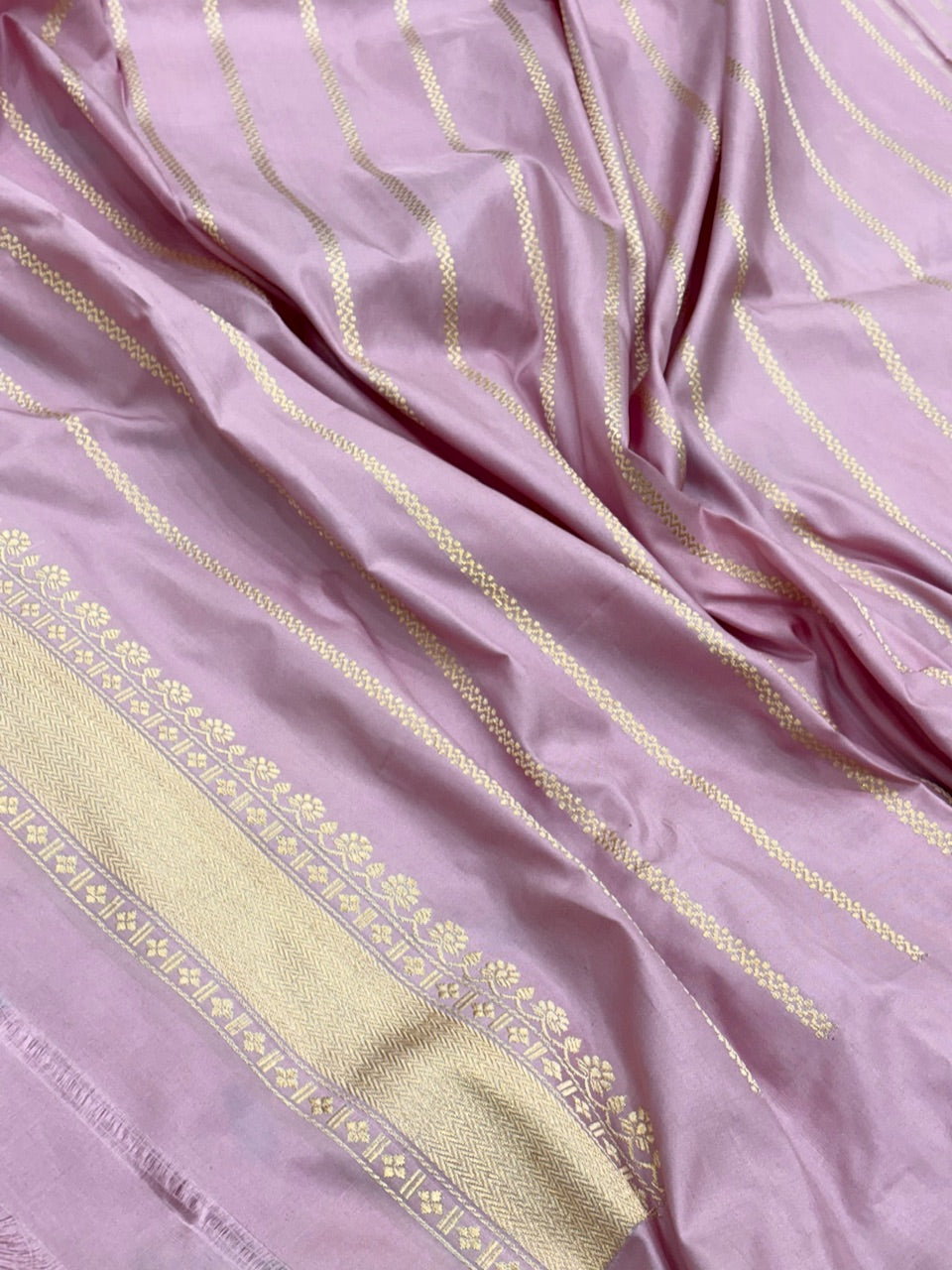 Lilac Banarasi Pure Katan Silk Handwoven Saree