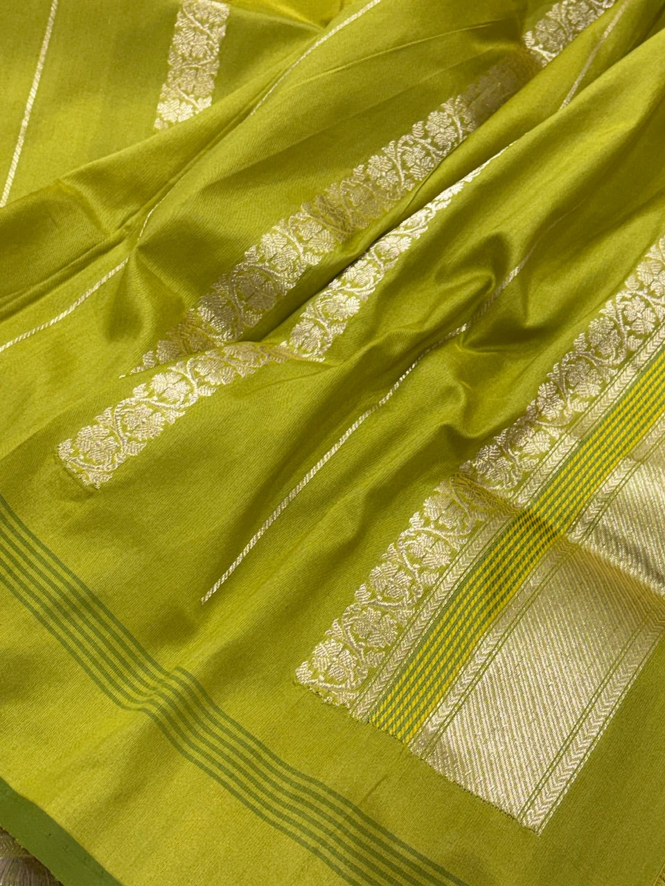 Neon Green Banarasi Pure Katan Silk Handwoven Saree