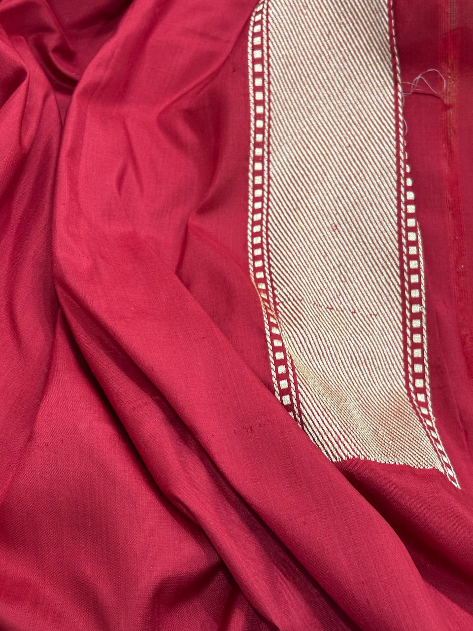 Off White Banarasi Pure Katan Silk Handwoven Saree