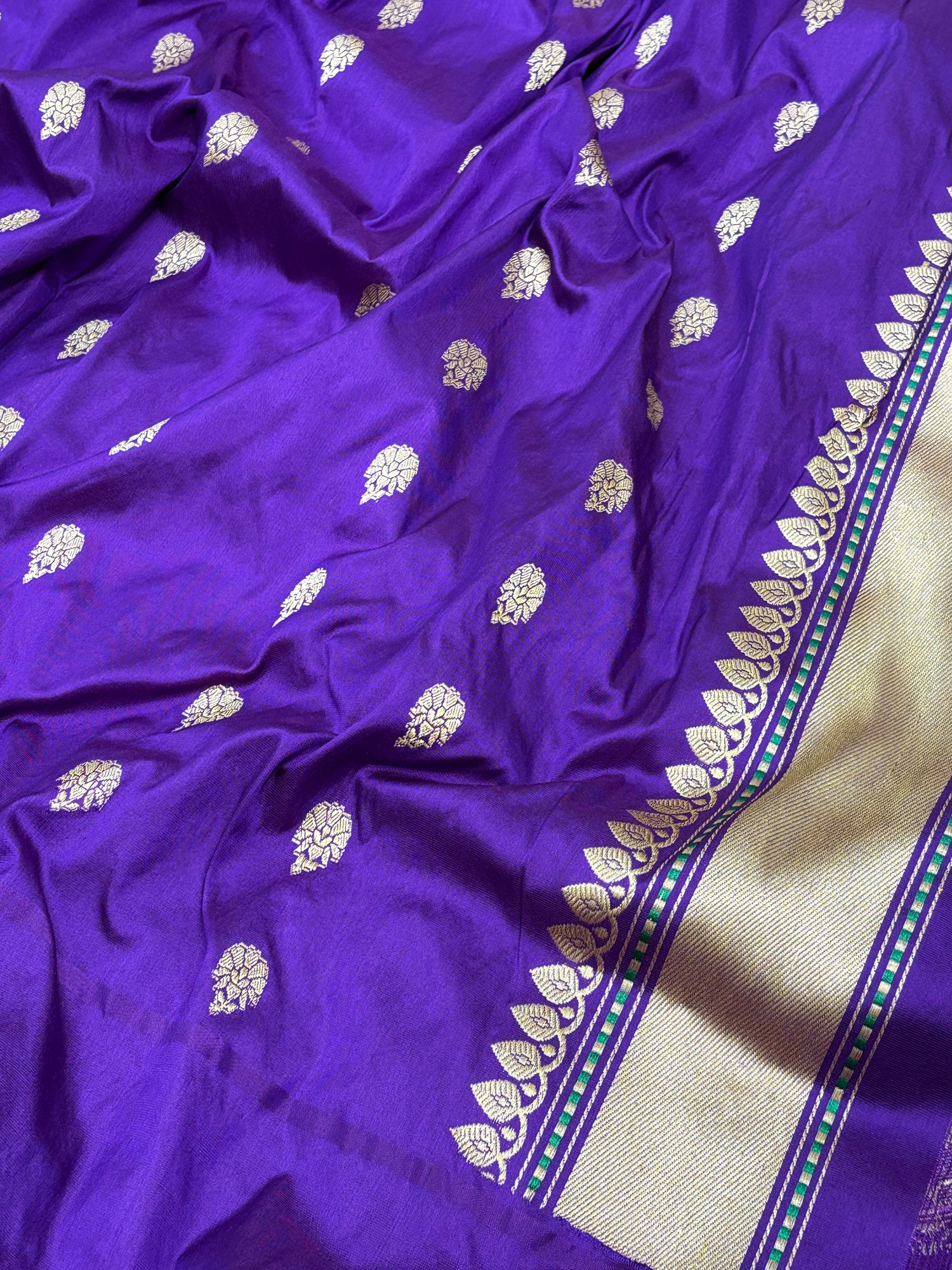 Soft Pink Pure Kora Kadhiyal Banarasi Saree with Purple Minakari Border