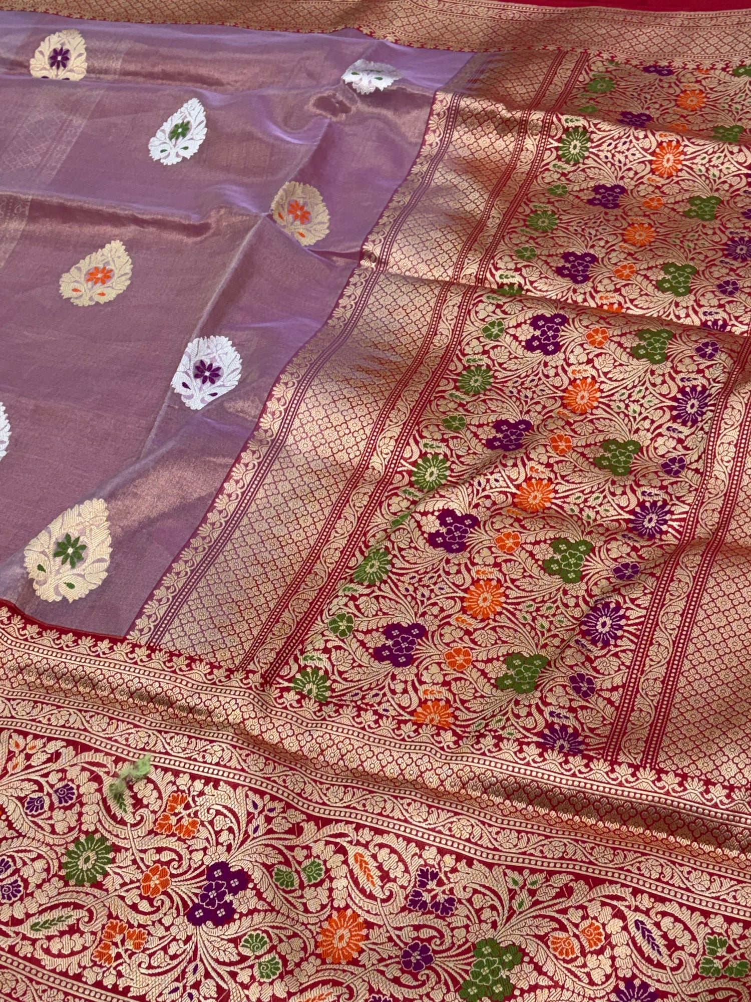 Gold Spinning Meenakari Banarasi Saree