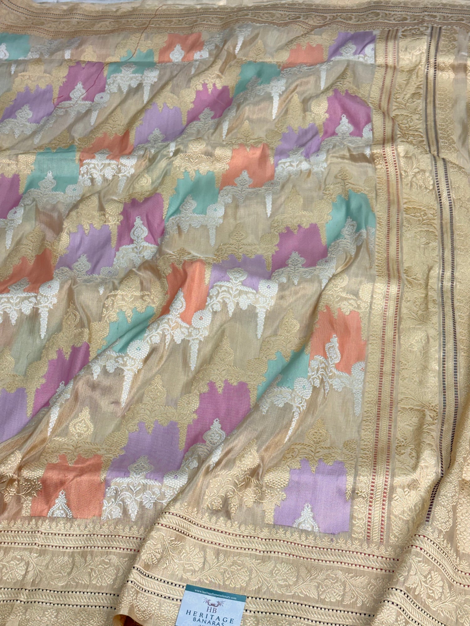 Ivory Tissue Handwoven Banarasi Rangkaat Saree