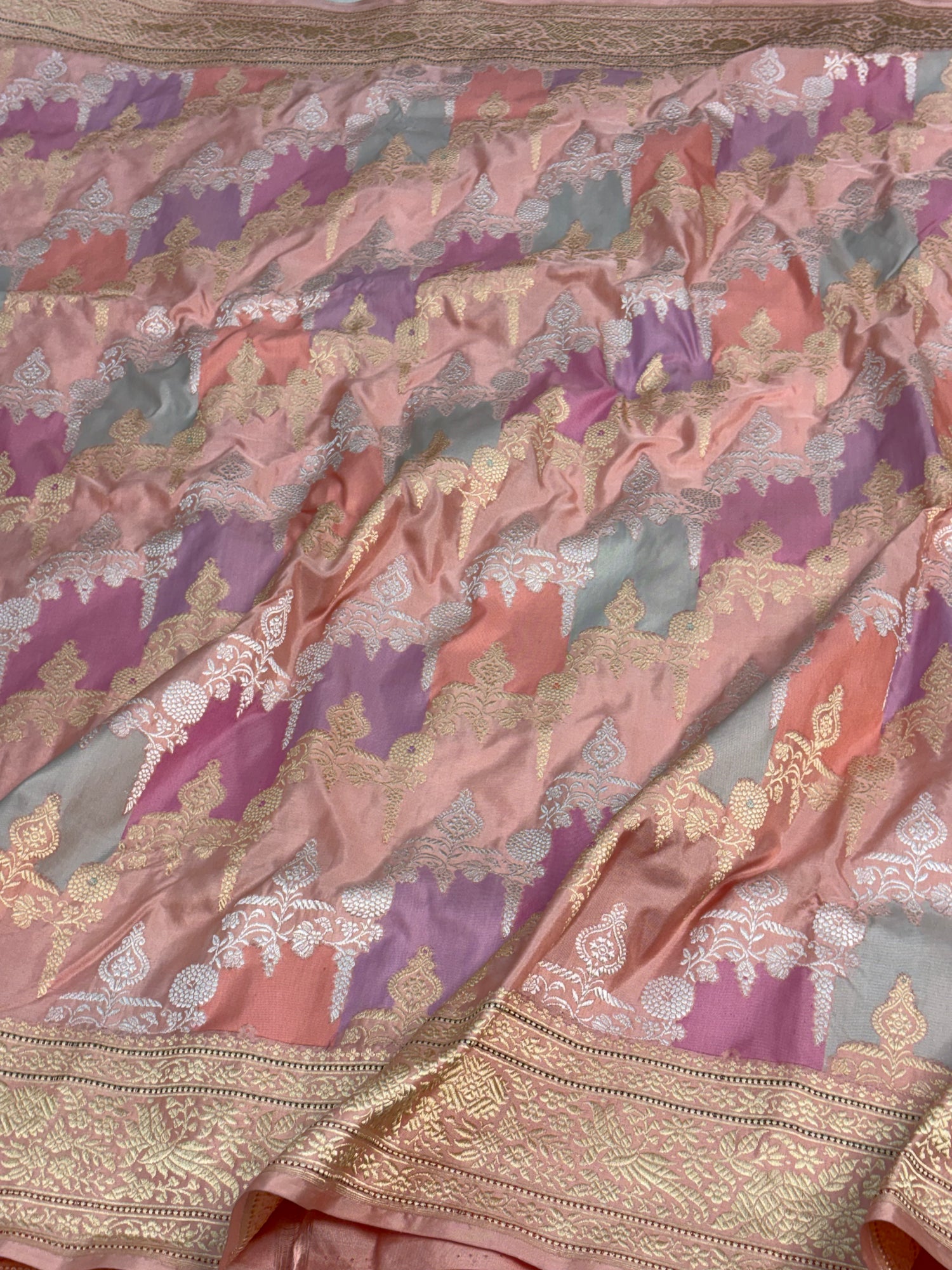Pastel Baby Pink Handwoven Rangkaat Banarasi Katan Silk Saree