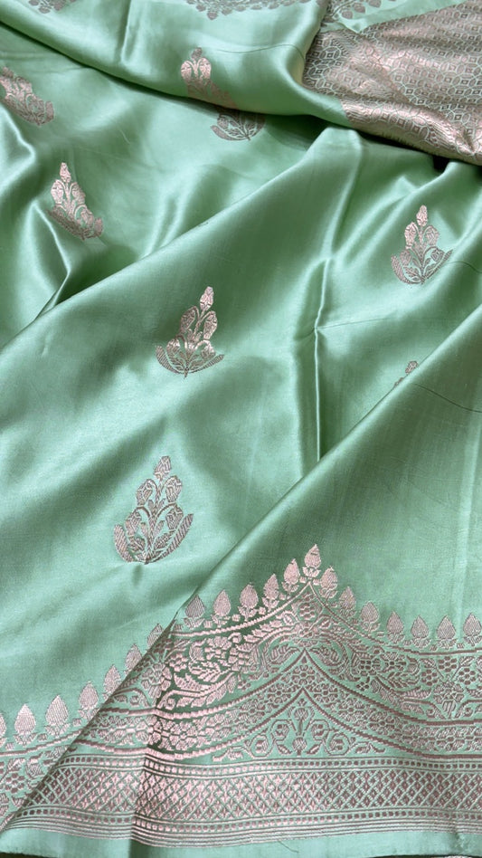 Pista Green Pure Banarasi Satin-Mashru Silk Handwoven Saree