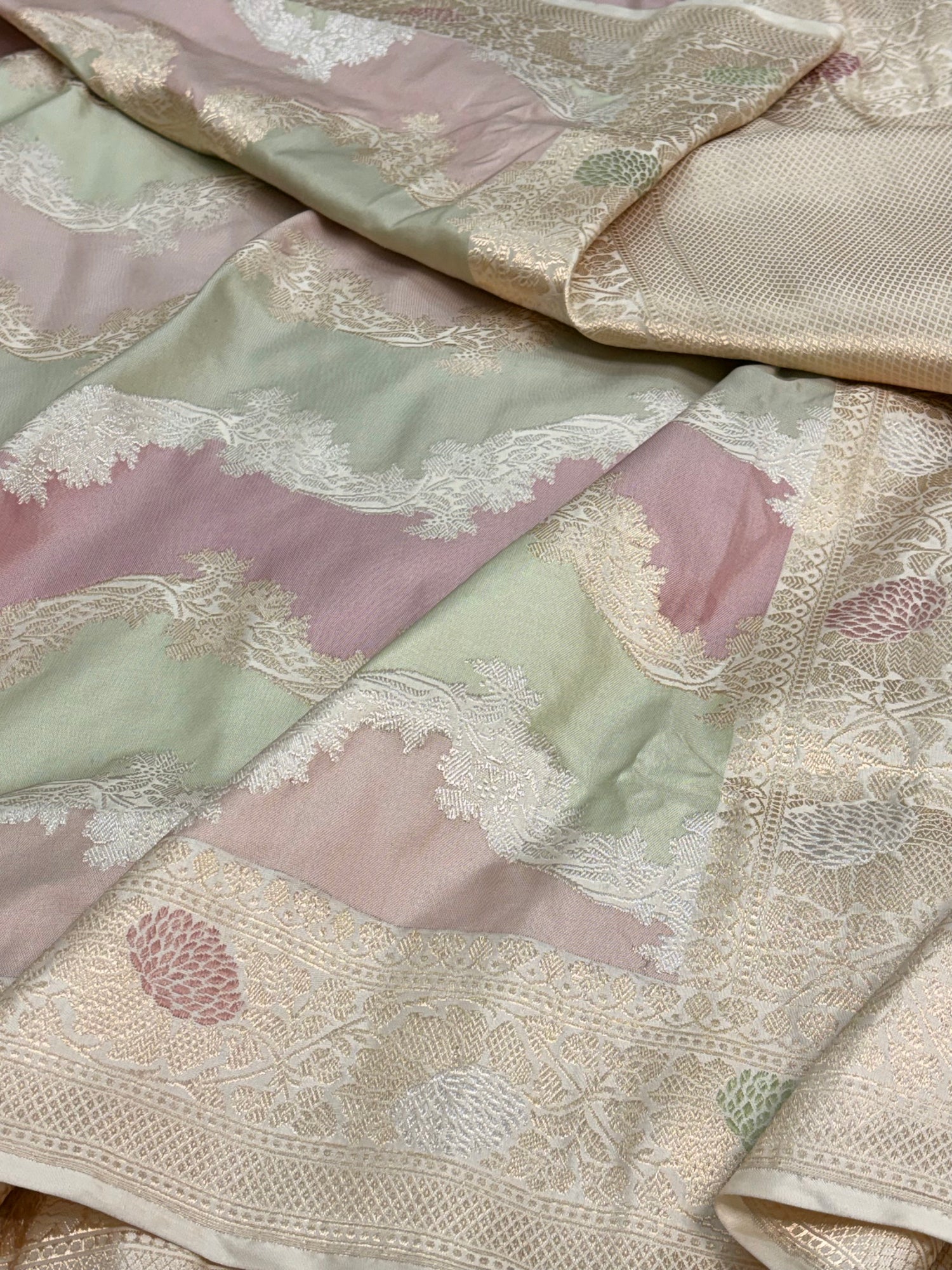 Pastel Banarasi Handwoven Pure Katan Silk Rangkaat Saree