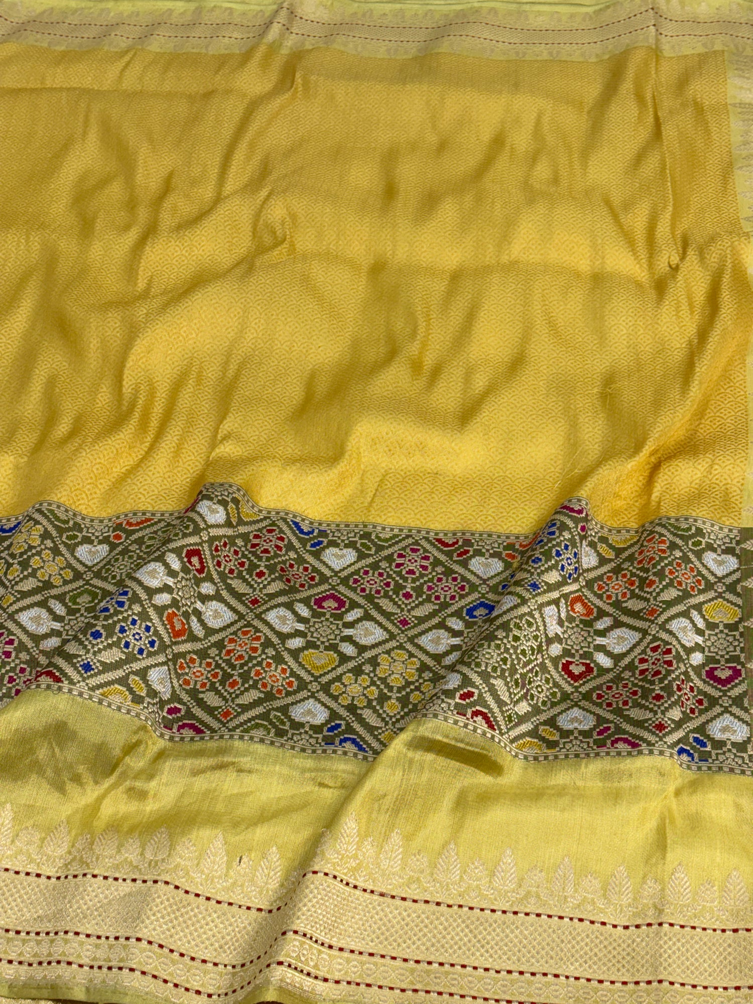 Sunshine Yellow Handwoven Tanchoi Banarasi Pure Tissue Katan Silk Saree