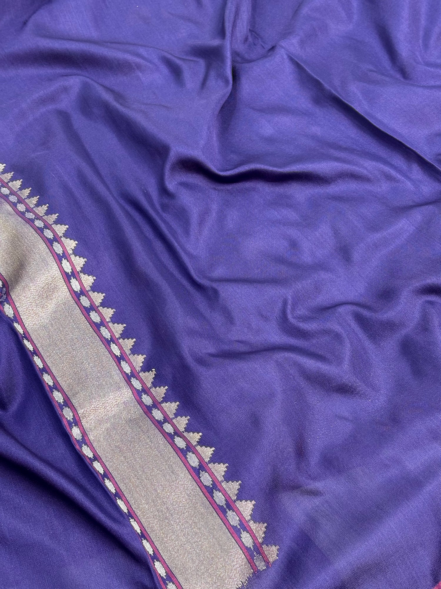 Real Zari Handwoven Nilambari Banarasi Jamdani Saree