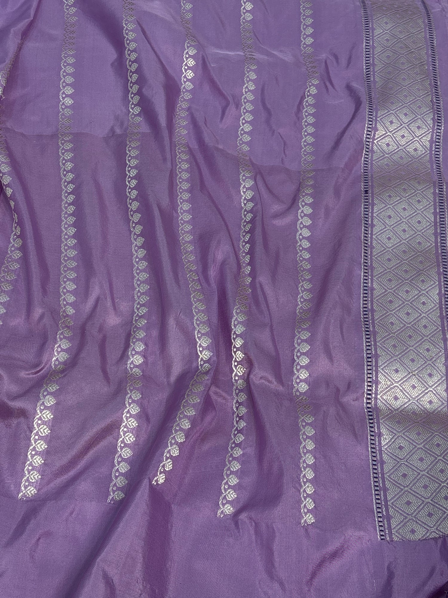 Lavender Pure Tissue Katan Silk Saree with Ivory Necklace Jaal