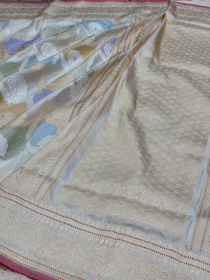 Ivory Pure Banarasi Rangkaat Silk Handloom Saree