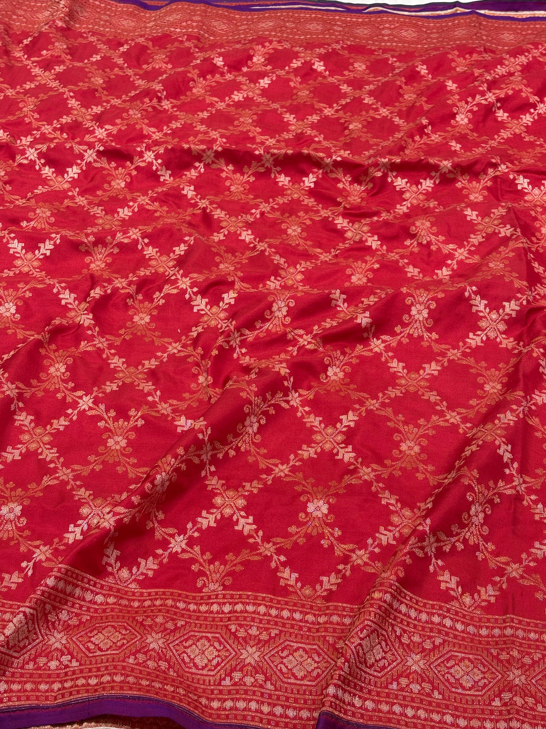 Red Pure Katan Silk Ektara Jamdani Banarasi Saree in Rupa Sona Weaving