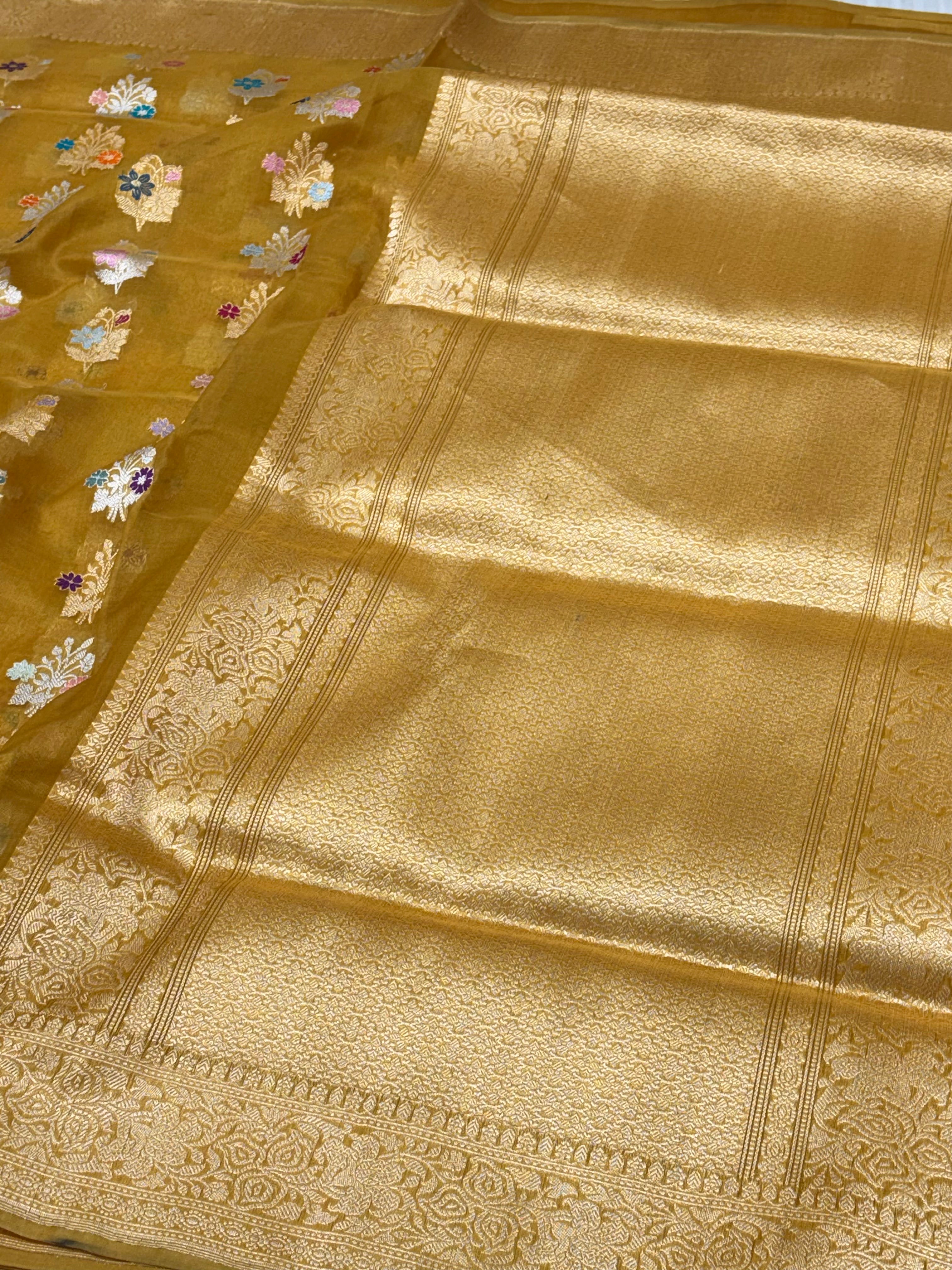 Pure Kora Silk Handwoven Banarasi Saree with Tilfi Meenakari Boota