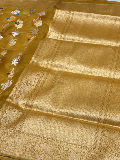 Pure Kora Silk Handwoven Banarasi Saree with Tilfi Meenakari Boota