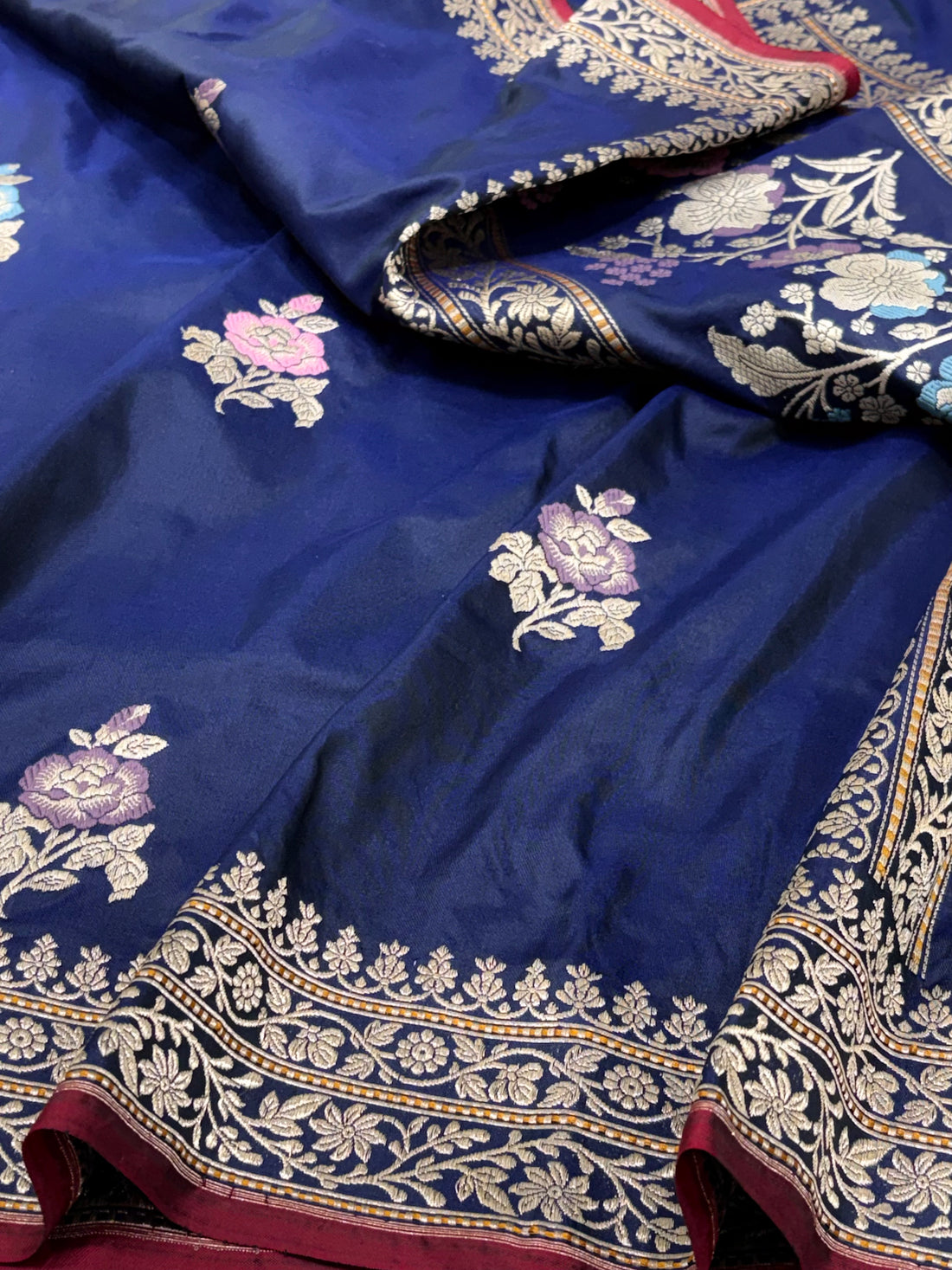 Pure Tissue Kora Handwoven Banarasi Saree with Designer Border