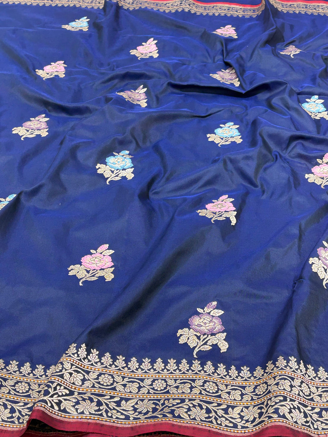Pure Tissue Kora Handwoven Banarasi Saree with Designer Border