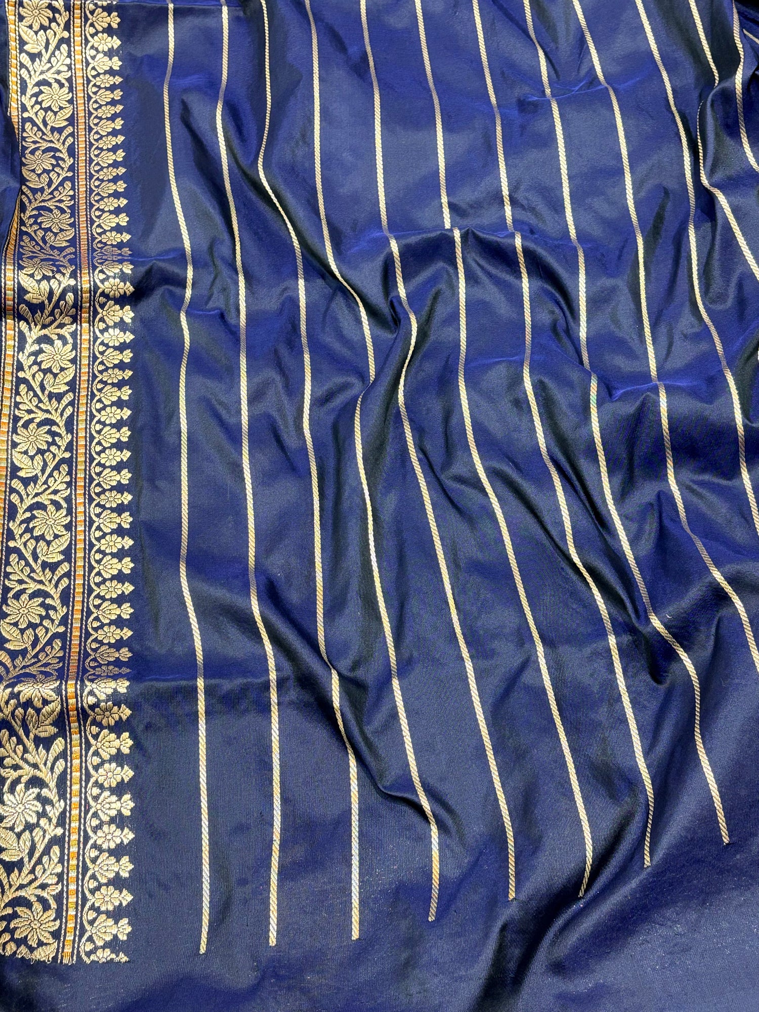 Pure Tissue Kora Handwoven Banarasi Saree with Designer Border