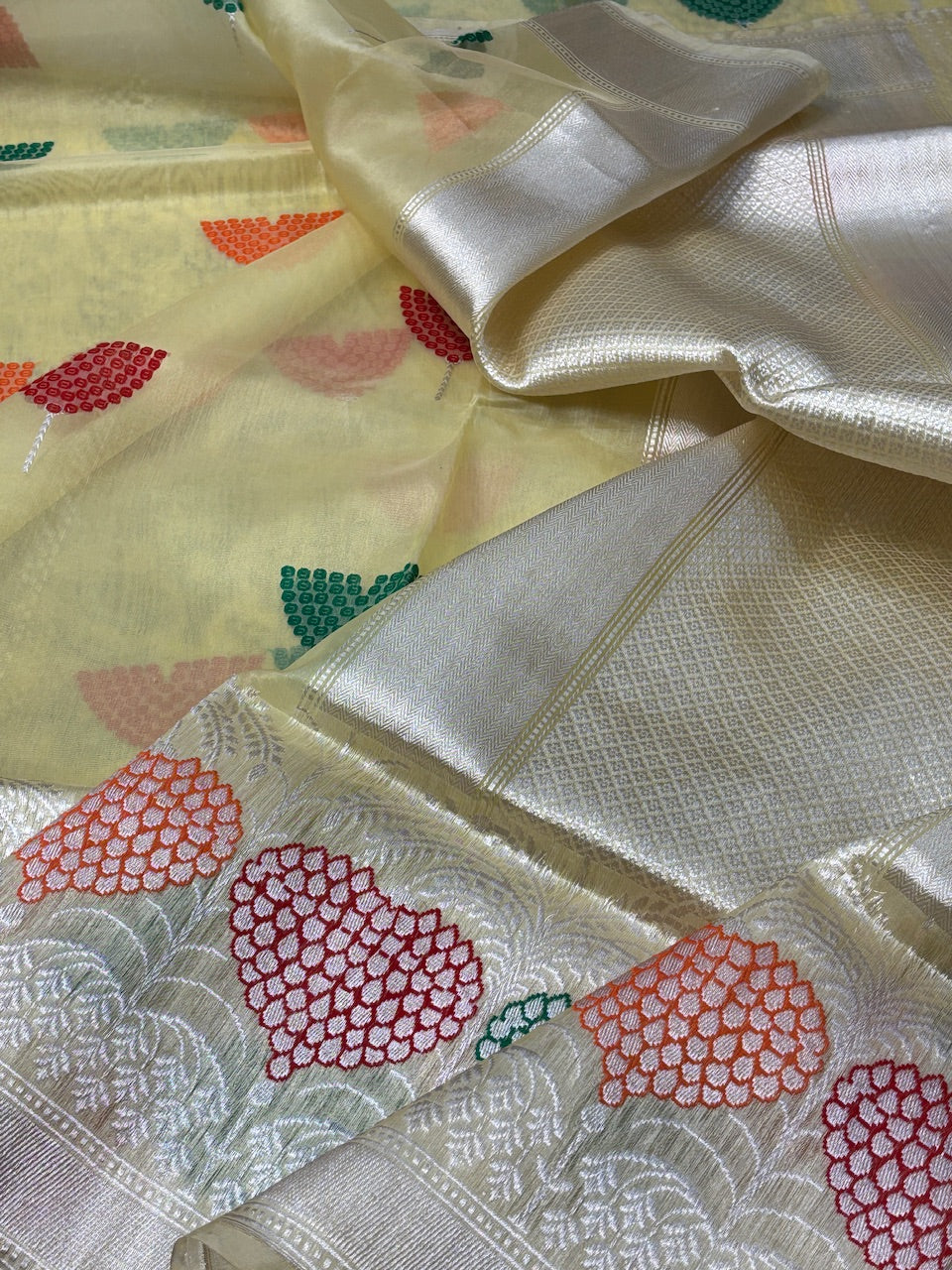 Soft Lemon Yellow Banarasi Kora Silk Handwoven Saree