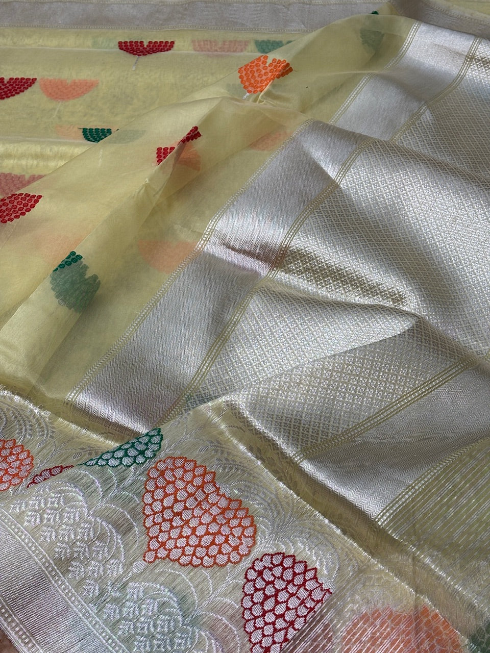Soft Lemon Yellow Banarasi Kora Silk Handwoven Saree