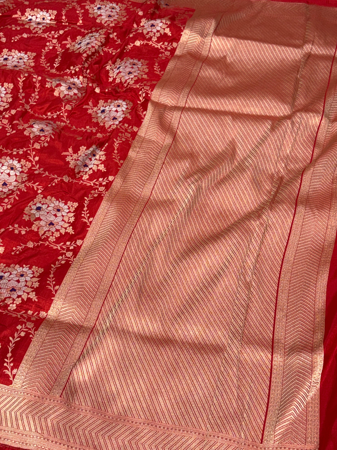 Red Pure Katan Silk Meenakari Rupa Sona Jaal Cutwork Banarasi Saree
