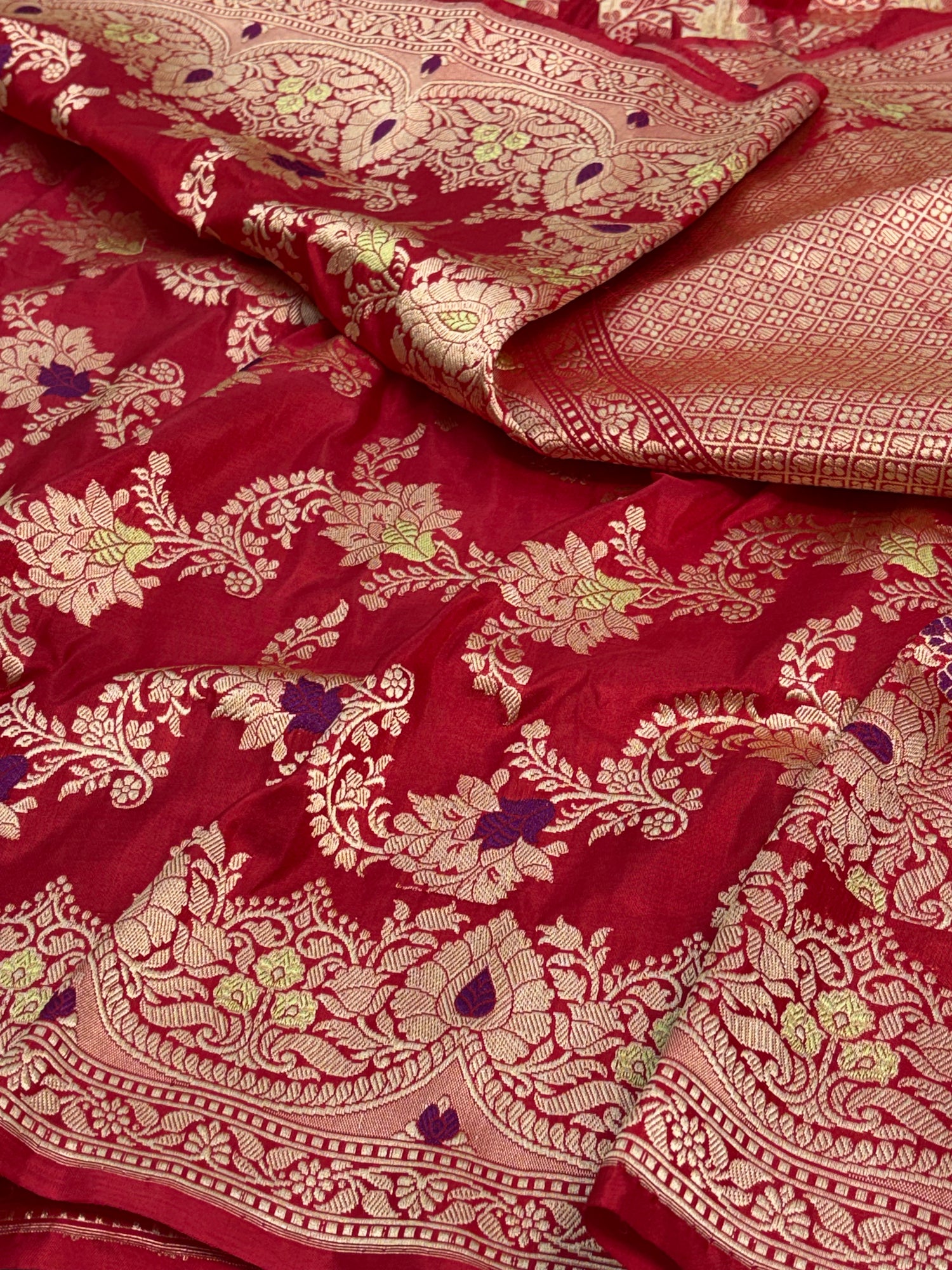 Pure Katan Silk Handwoven Jangla Banarasi Saree with Meenakari Work