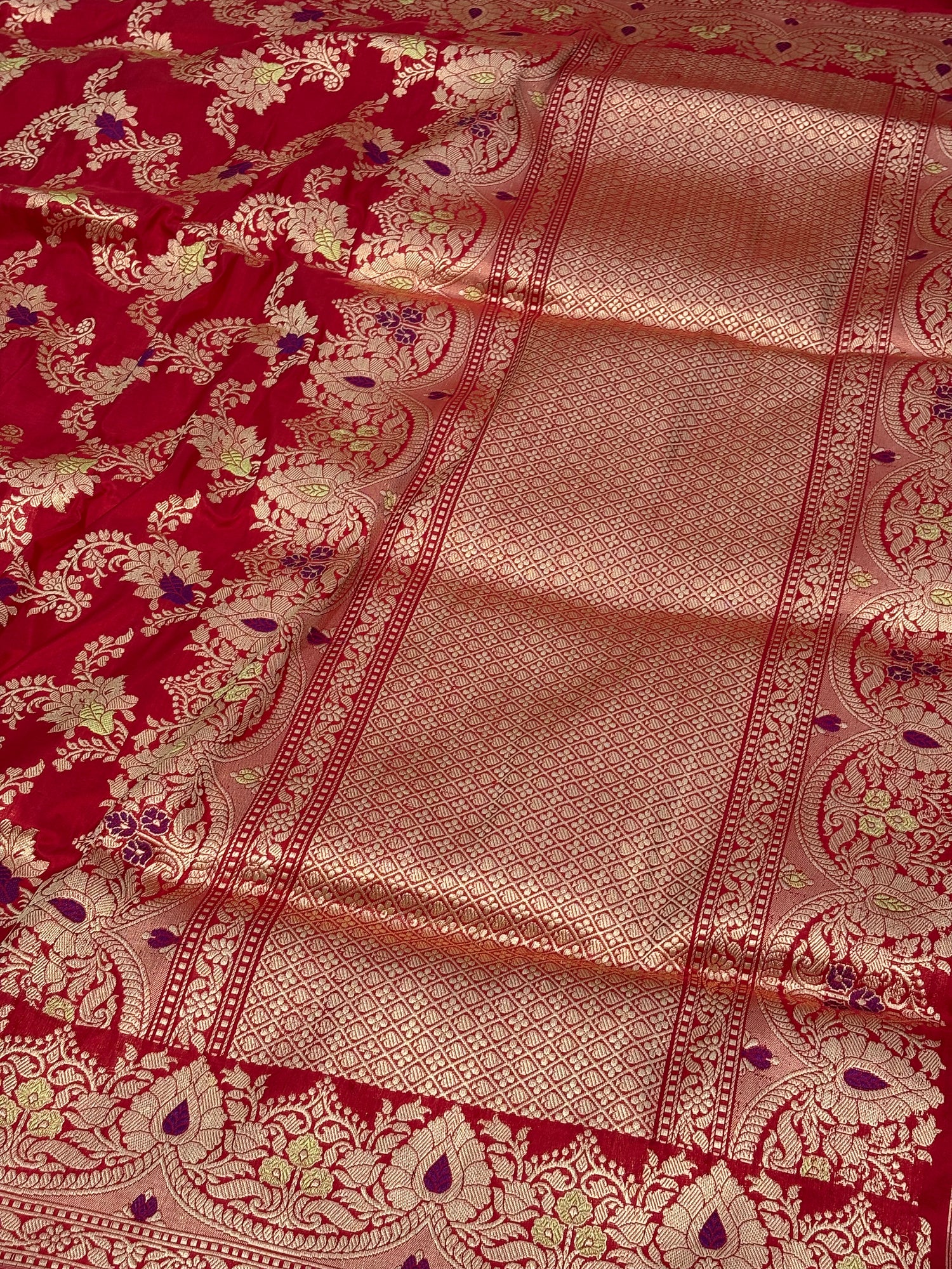 Pure Katan Silk Handwoven Jangla Banarasi Saree with Meenakari Work