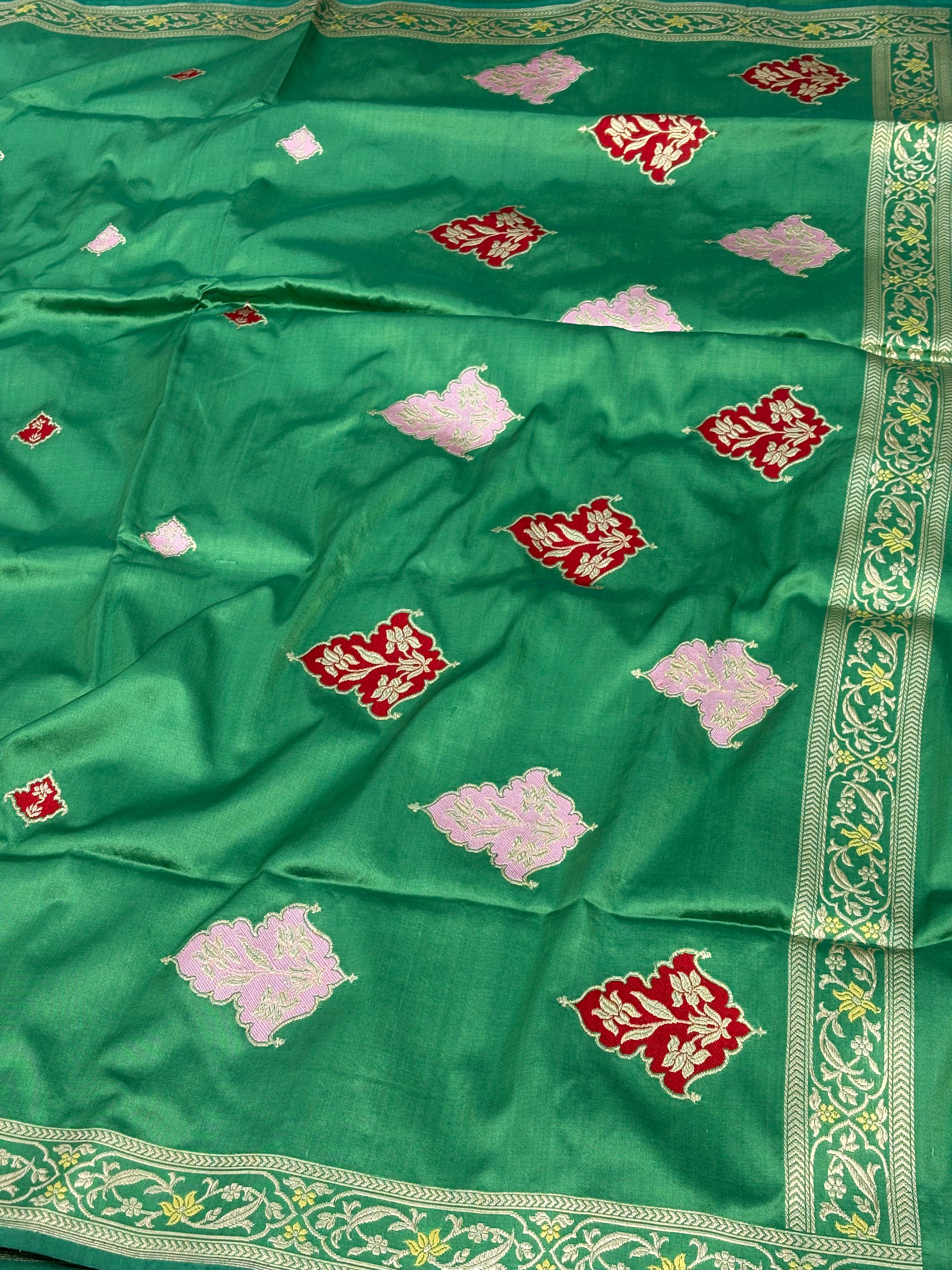 Green Pure Katan Silk Handwoven Banarasi Saree with Meenakari Kadhwa Boota Pallu