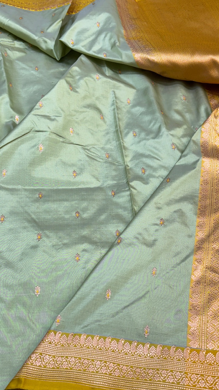 Pista green Raw Mango Banarasi Silk Handwoven Saree